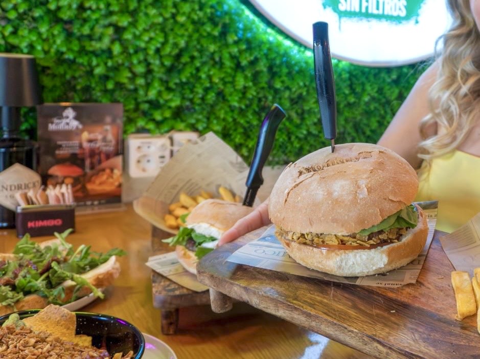 fe2ac073-355f-4a68-97d4-d5fc119238ab