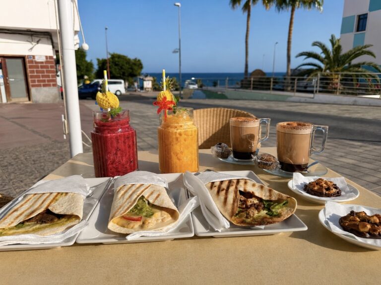 Menú para 2 con 2 Wraps + 2 Limonadas Caseras + 2 Cafés + 2 Galletas en Celcyum Schiff